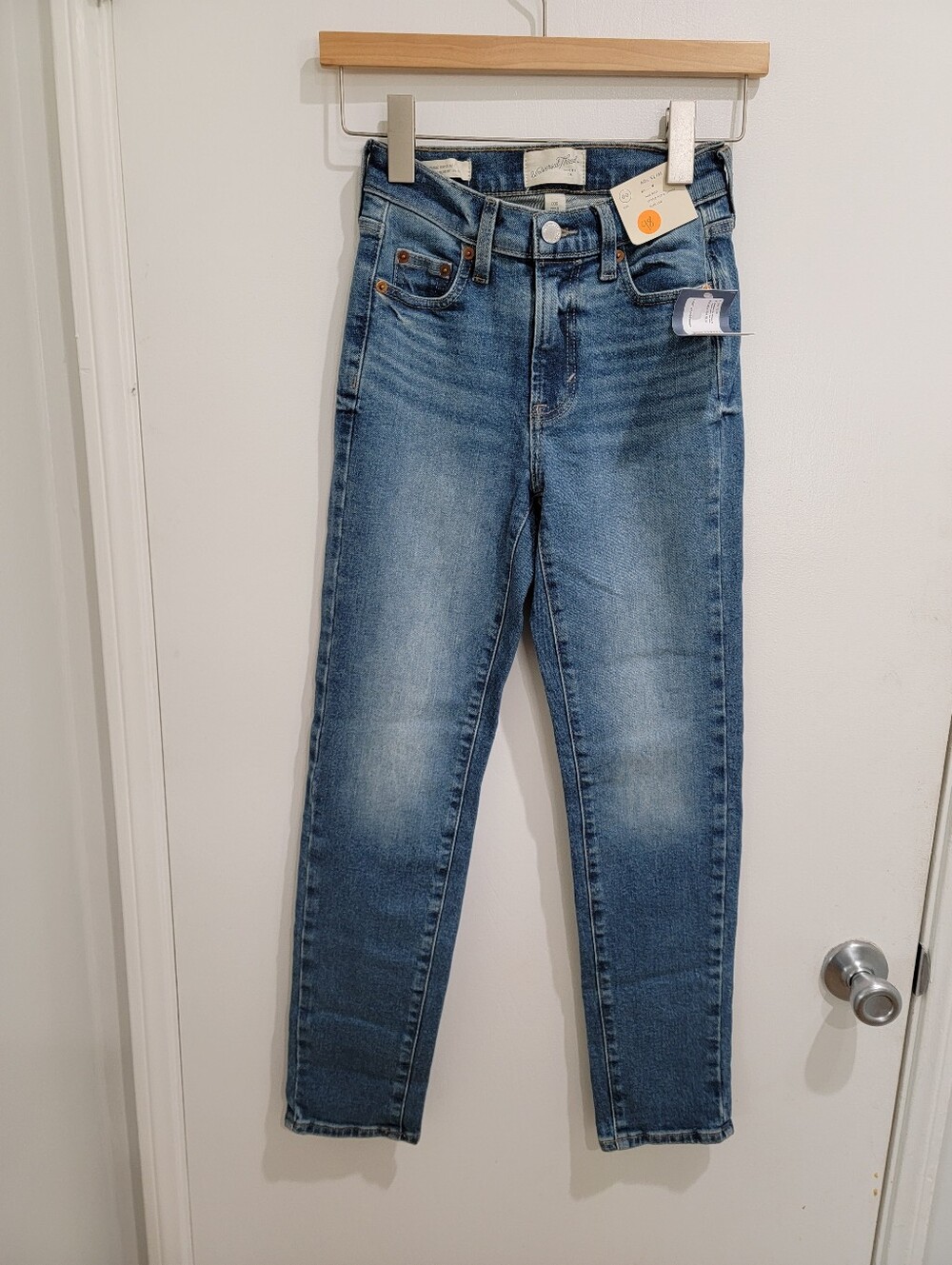 Women's Mid-Rise 80's Slim Straight Ankle Jeans